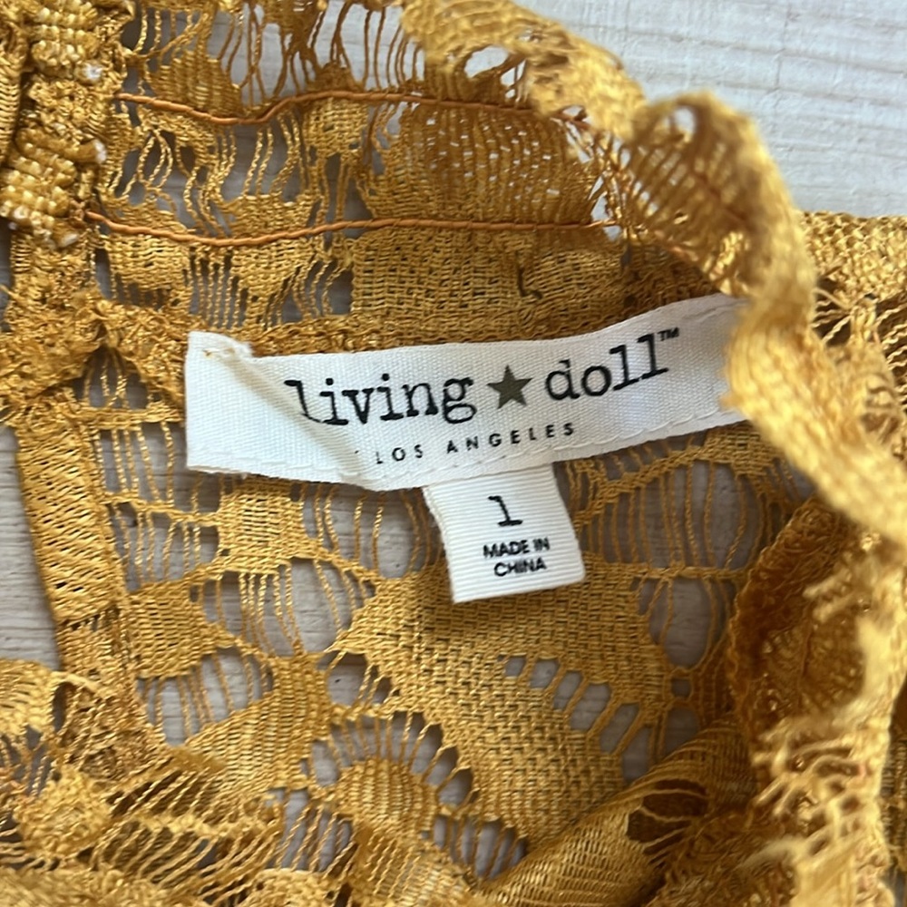 Living Doll Los Angeles Lace cocktail lace Dress yellow gold - Picture 3 of 4